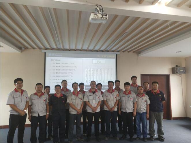 銳意改革 激發(fā)活力 回歸產(chǎn)品 強本固基 為迎接華翔集團新一輪騰飛，打造世界華翔而不懈奮斗！---記華翔集團制造平臺成立大會